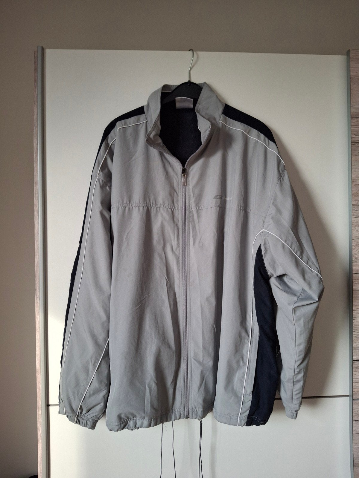 Veste coupe vent/ survêtement gris de Reebok taille 2Xl, Enlèvement ou Envoi, Gris