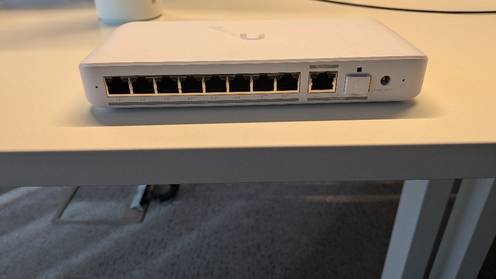 Ubiquiti UniFi USW-Flex-2.5G-8-PoE, met adaptor (3 stuks), Ophalen, Nieuw, Router, Ubiquiti Unifi