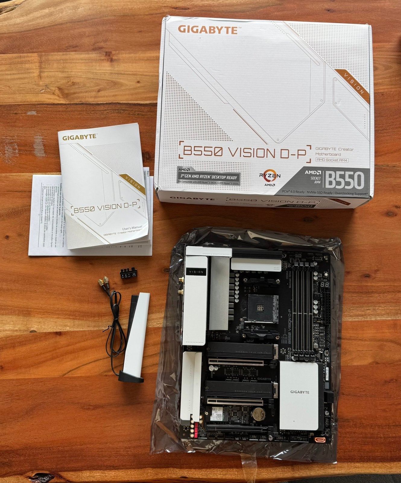 Carte mete Gigabyte b550 Vision D-P, Informatique & Logiciels, Cartes mères, Enlèvement ou Envoi, Comme neuf