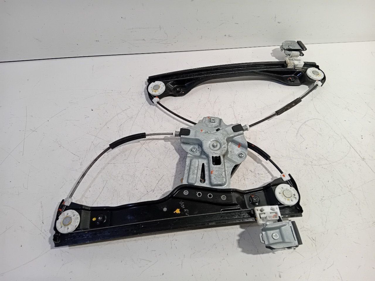 Raammechaniek elektrisch rechts voor Opel Ampera, Onderdelen@venauto.nl, Van der Ven Autorecycling B.V., Ettenseweg 76, 4706 PB Roosendaal, The Netherlands