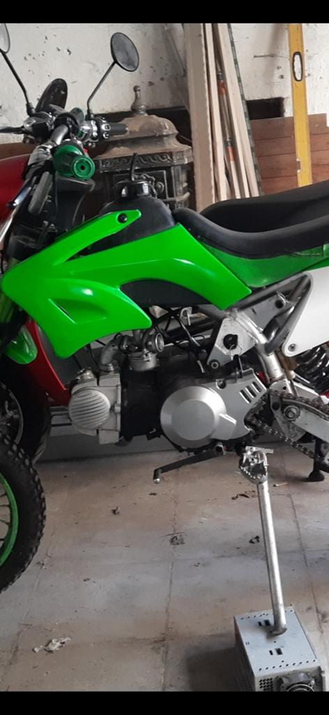 Motorblok 125cc 4T chinees --- LEZEN, Fietsen en Brommers, Ophalen