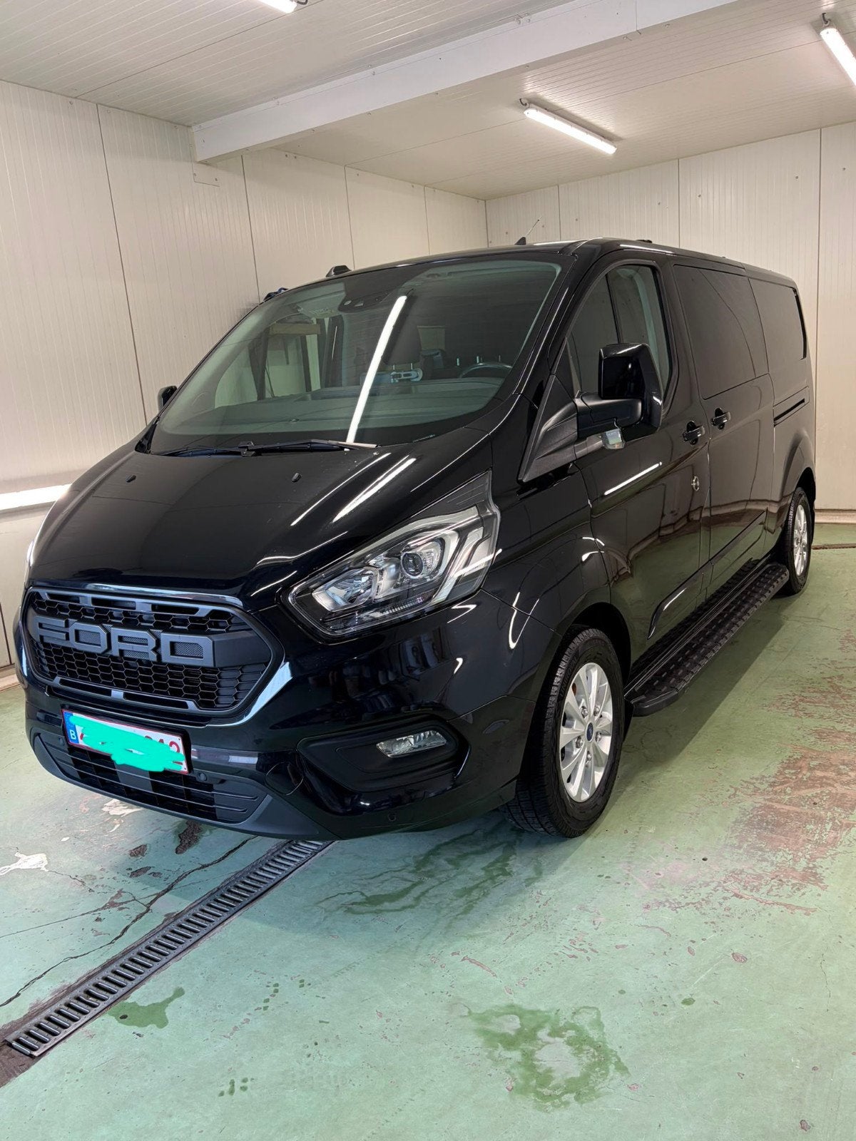 ford transit Custom limited, Voorwielaandrijving, Stof, 2800 kg, Zwart