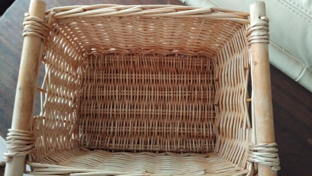 Panier ou corbeille en osier, Enlèvement ou Envoi, Osier, Panier