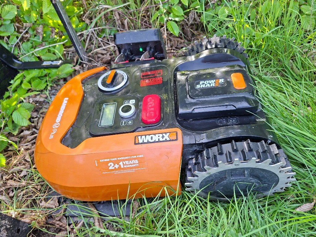 Worx Landroid Plus WR165E Robotmaaier (500m²), Tuin en Terras, Ophalen, Zo goed als nieuw, Worx