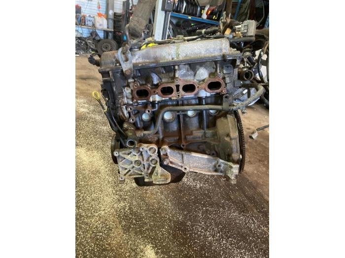 Motor van een Mazda 323F, Gebruikt, -, -, Ophalen of Verzenden