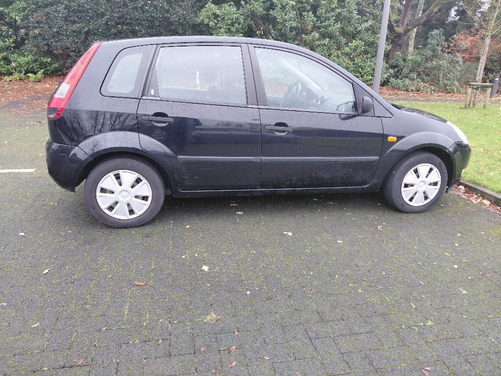 Ford Fiesta 1300cc Ghia, Entreprise, Boîte manuelle, 5 portes, Euro 4
