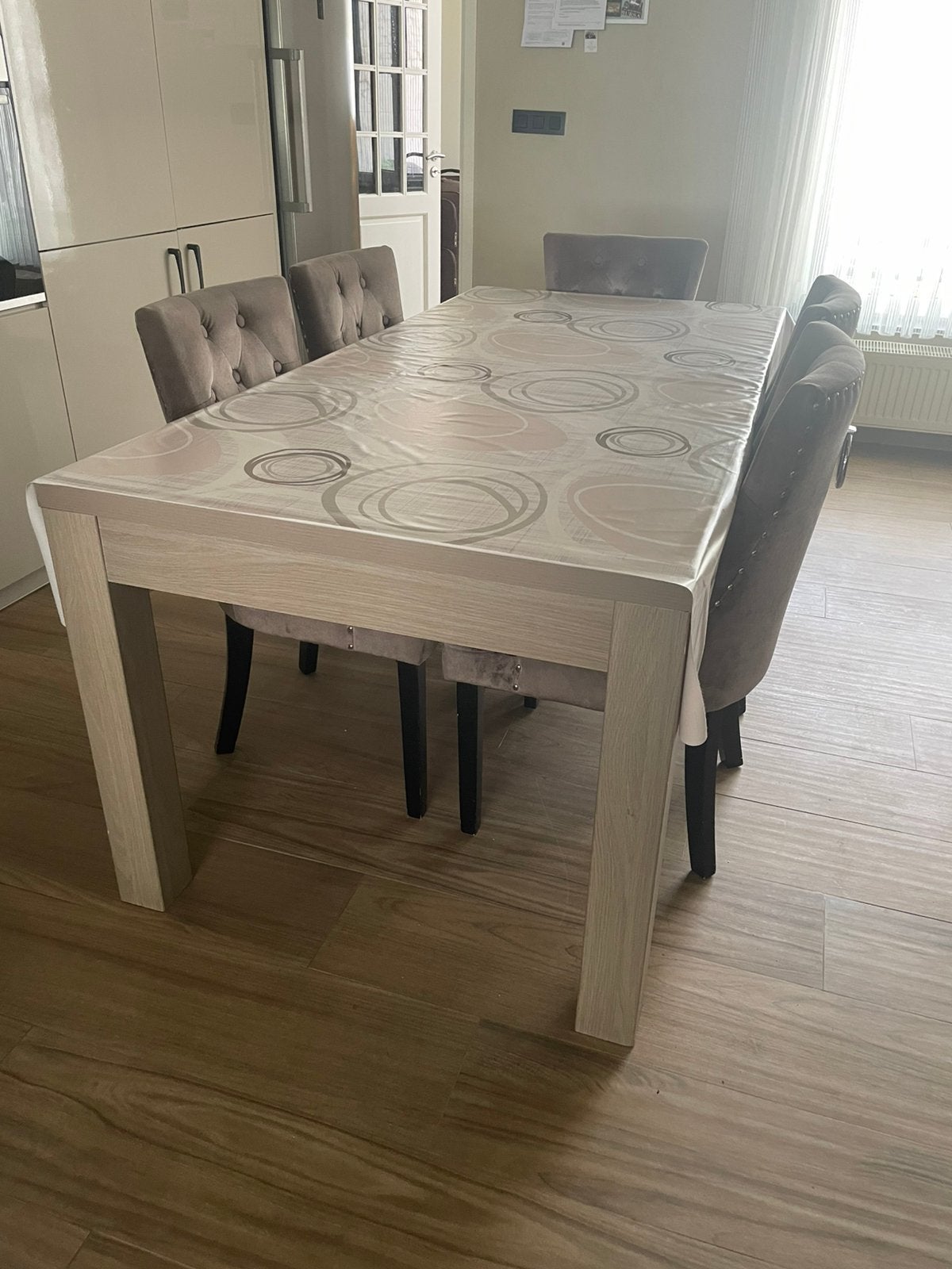 Table à manger + 5 chaises en velours, Maison & Meubles, Salles à manger complètes, Comme neuf, Enlèvement