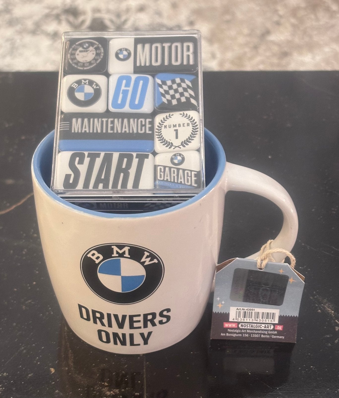 BMW Retro Cadeauset: Mok + Magneten (Nostalgic-Art NIEUW, Ophalen of Verzenden, Nieuw, Auto's