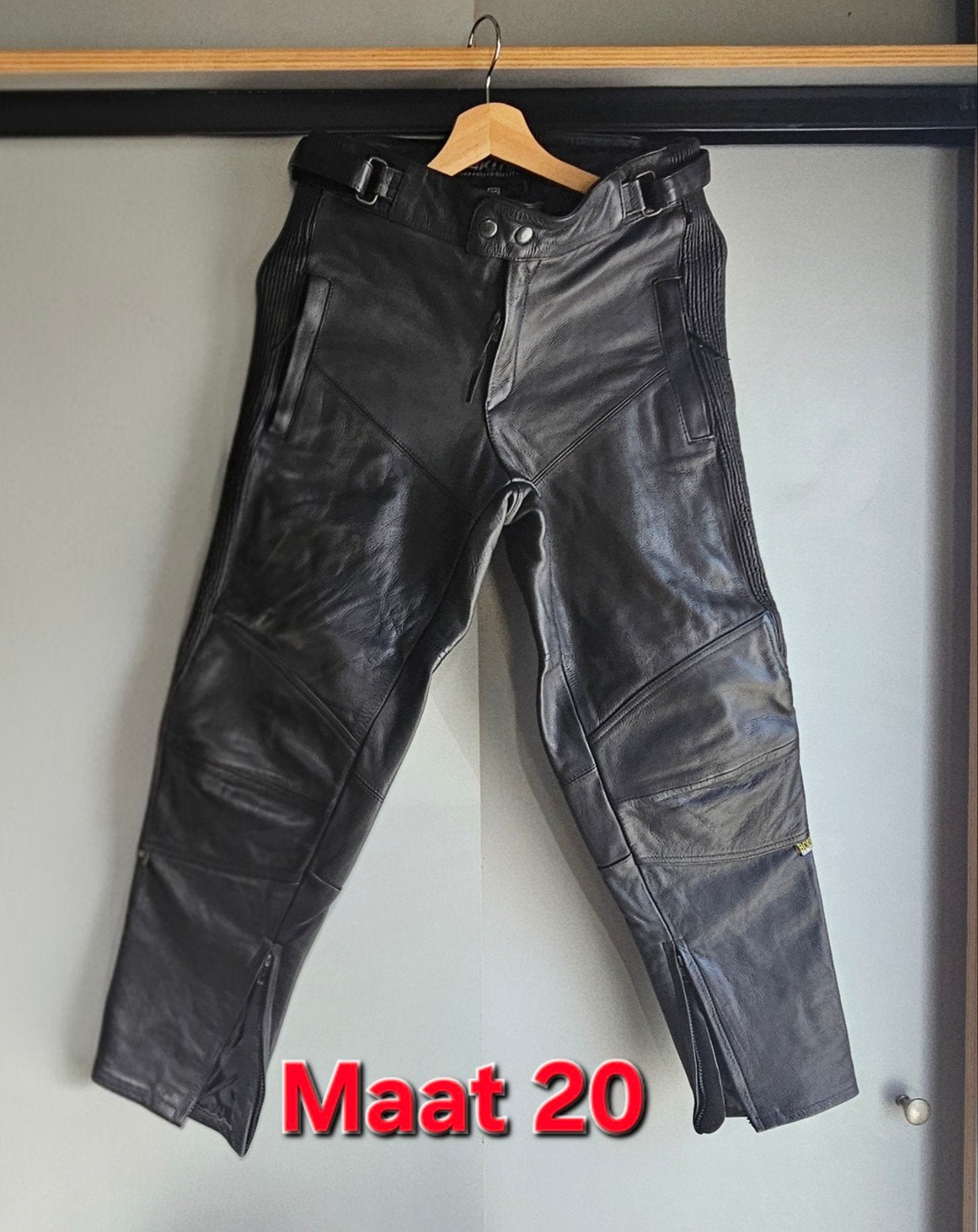 Zwarte lederen motobroek, Enlèvement ou Envoi, Neuf, sans ticket, Pantalon | cuir