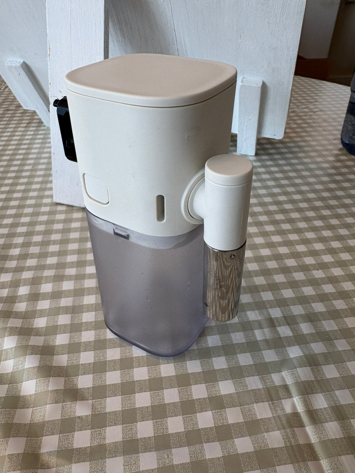 DeLonghi Nespresso Lattissima One Melkreservoir EN510W, Elektronische apparatuur, Melkaccessoire, De'Longhi, Ophalen of Verzenden