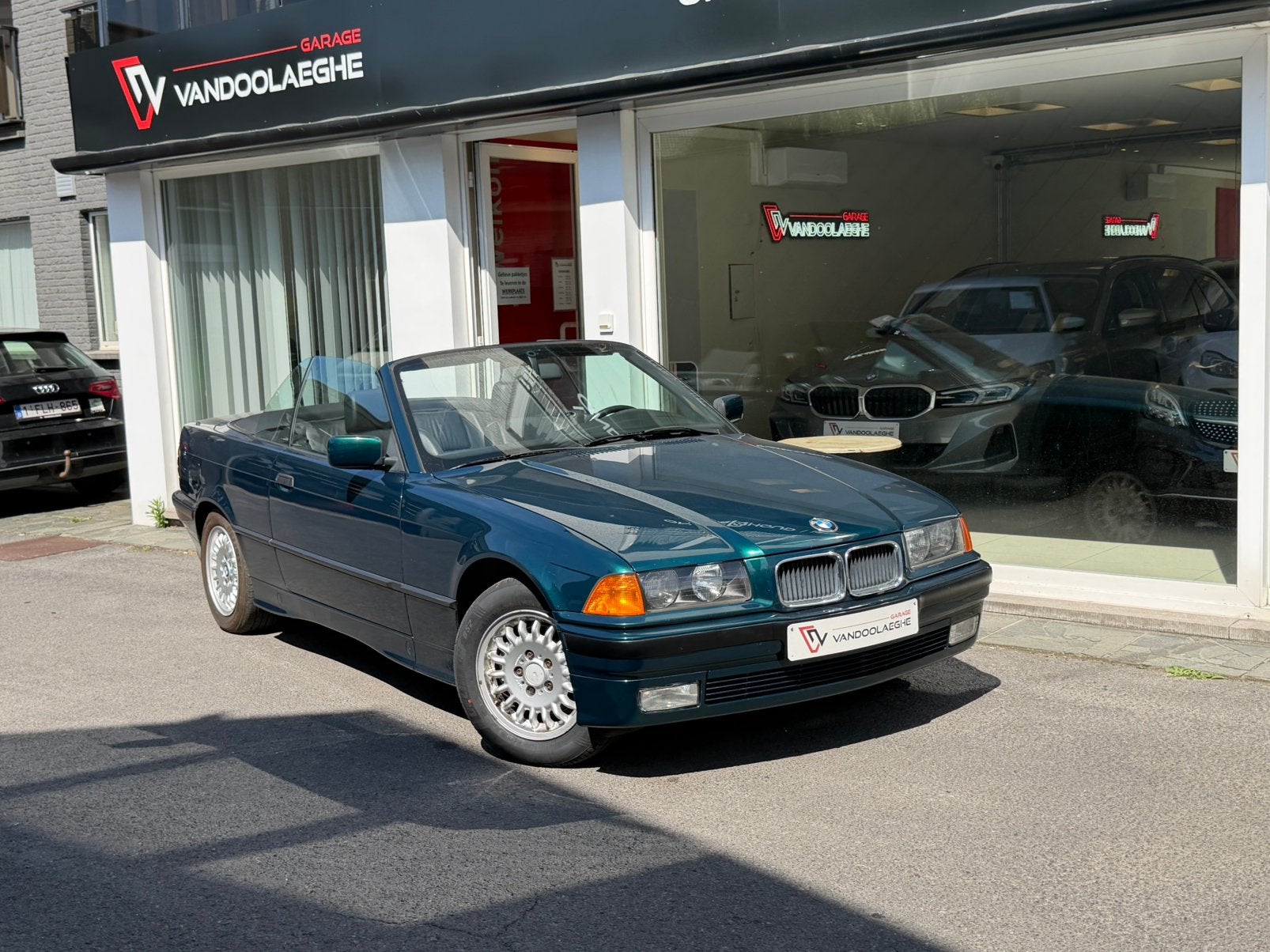 BMW 320i Cabrio - Lederen Sportzetels, Auto's, BMW, 4 zetels, Achterwielaandrijving, 1435 kg, Lederen bekleding