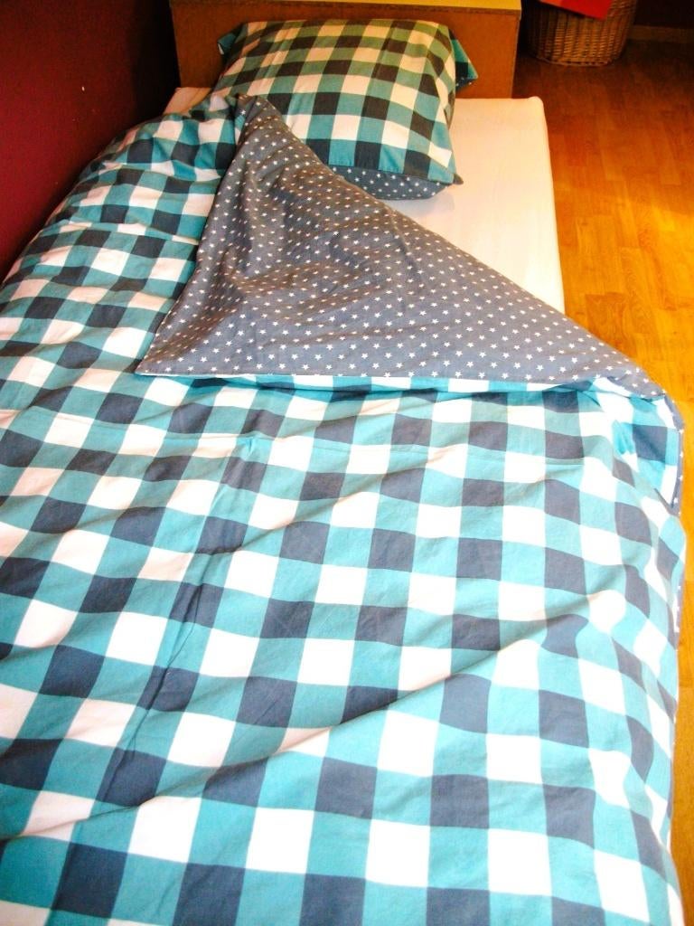 Te koop: In goede staat! Mooi geruit dekbed één persoons, Ophalen, Eenpersoons, Blauw, Dekbedovertrek