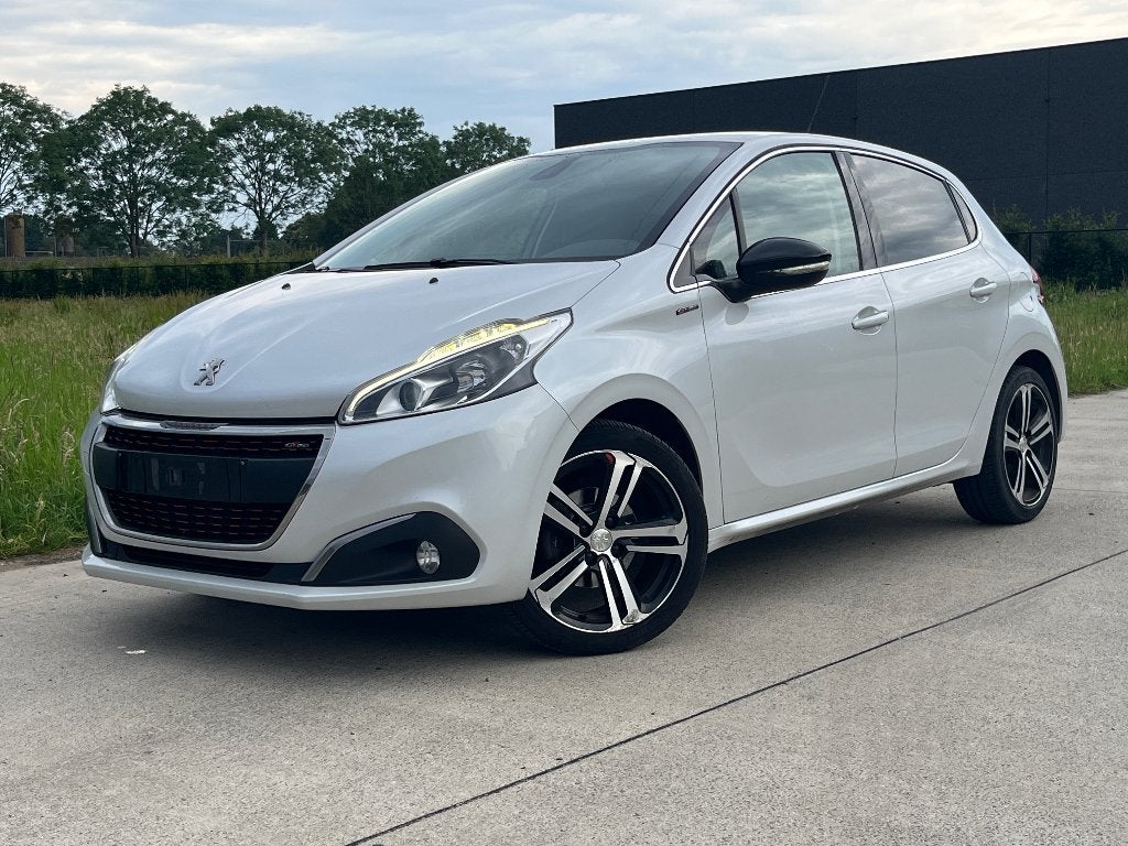 Peugeot 208 1.2 GT-line 2016 129.000km, Auto's, Voorwielaandrijving, Stof, 1199 cc, Wit