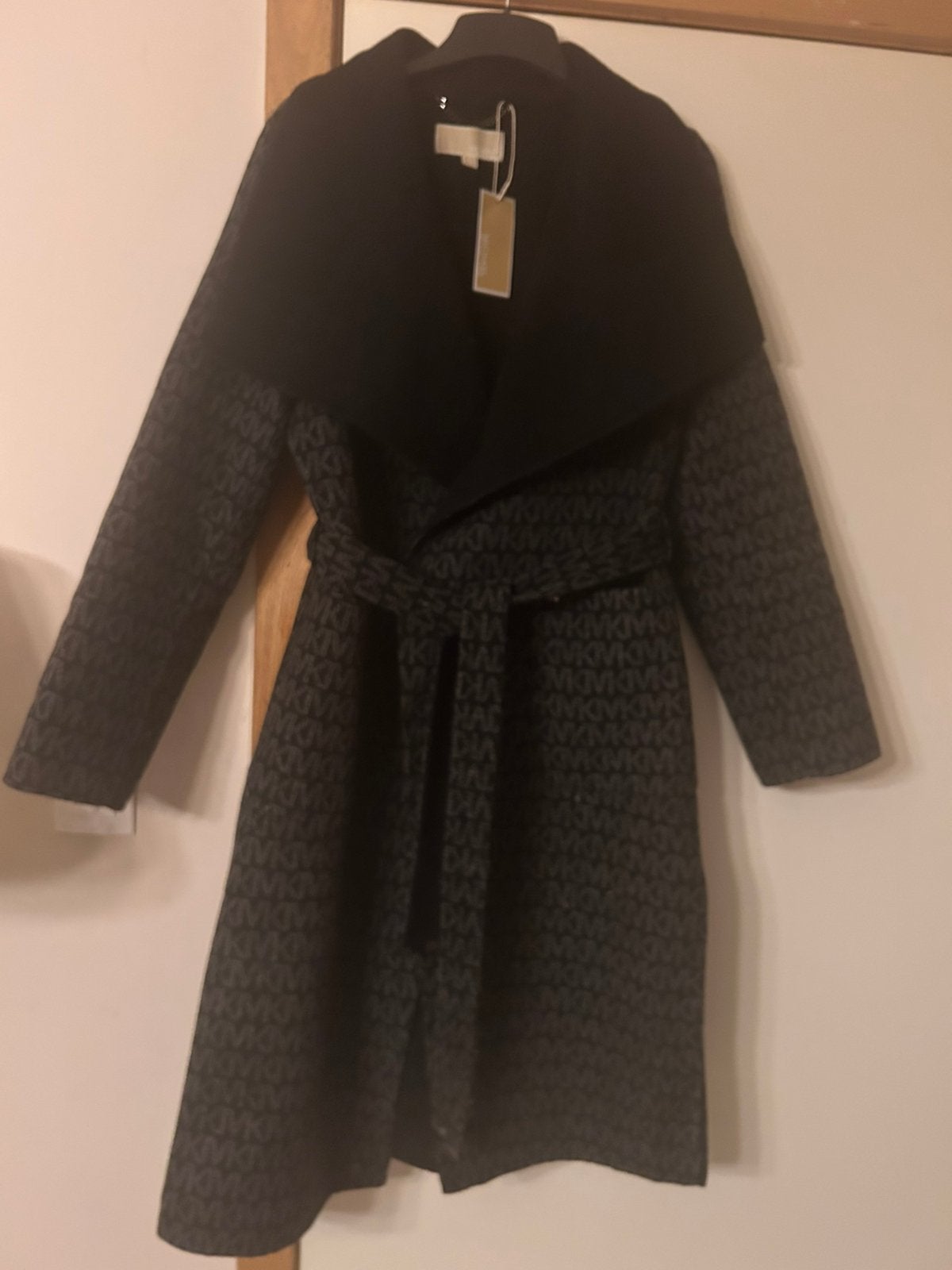 Nieuwe lange mantel Mt M, Kleding | Dames, Ophalen, Nieuw, Maat 38/40 (M), Zwart