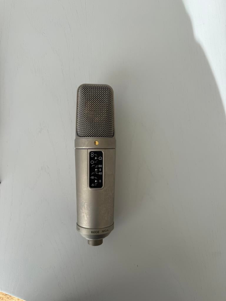 Microphone à condensateur NT2A rouge, Enlèvement ou Envoi, Comme neuf
