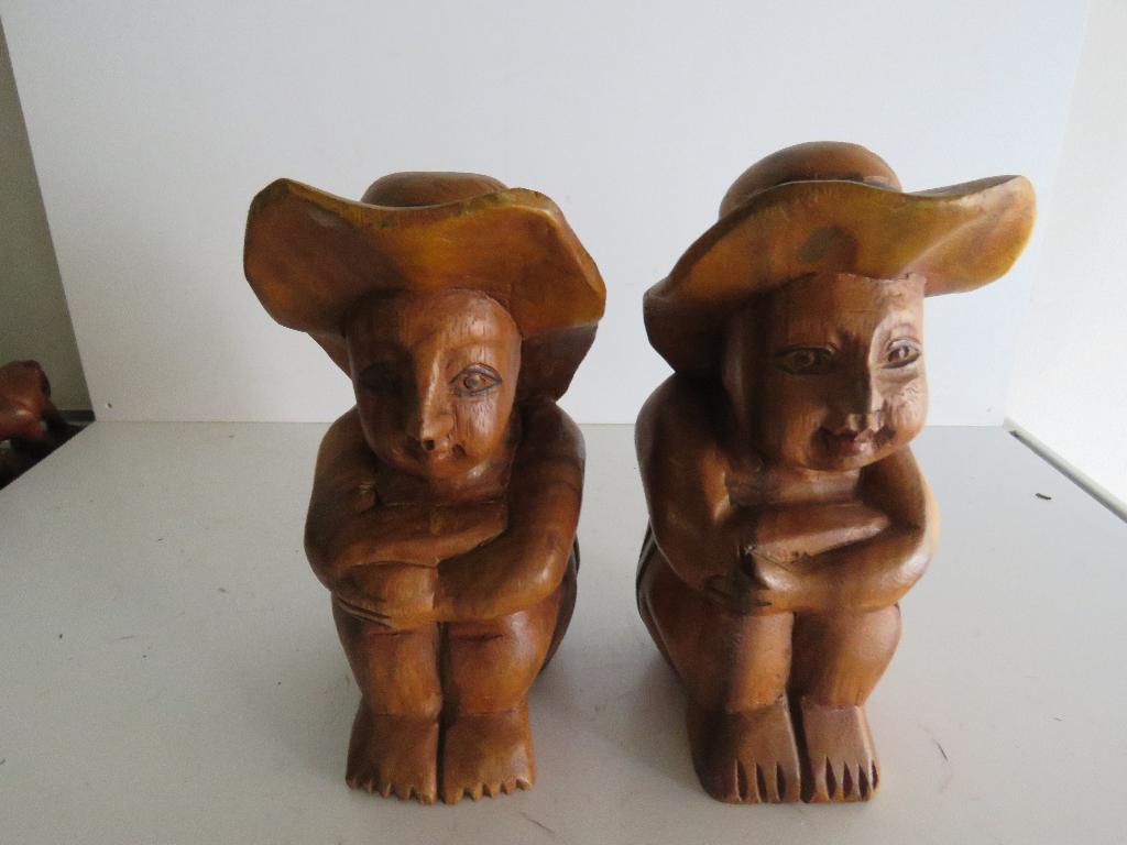Koppel beeldjes hout handgesculpteerd, Antiek en Kunst, Ophalen of Verzenden, Hout