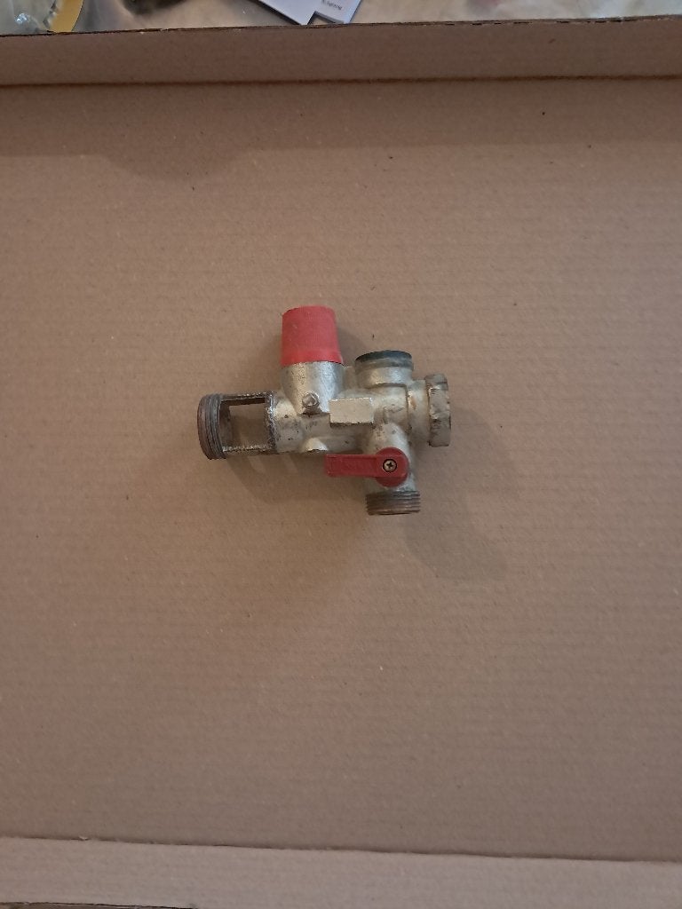 Lot de 3 groupes de sécurité Orkli/SFR chauffe-eau NF7b 10kw, Enlèvement, Utilisé, Chauffe-eau