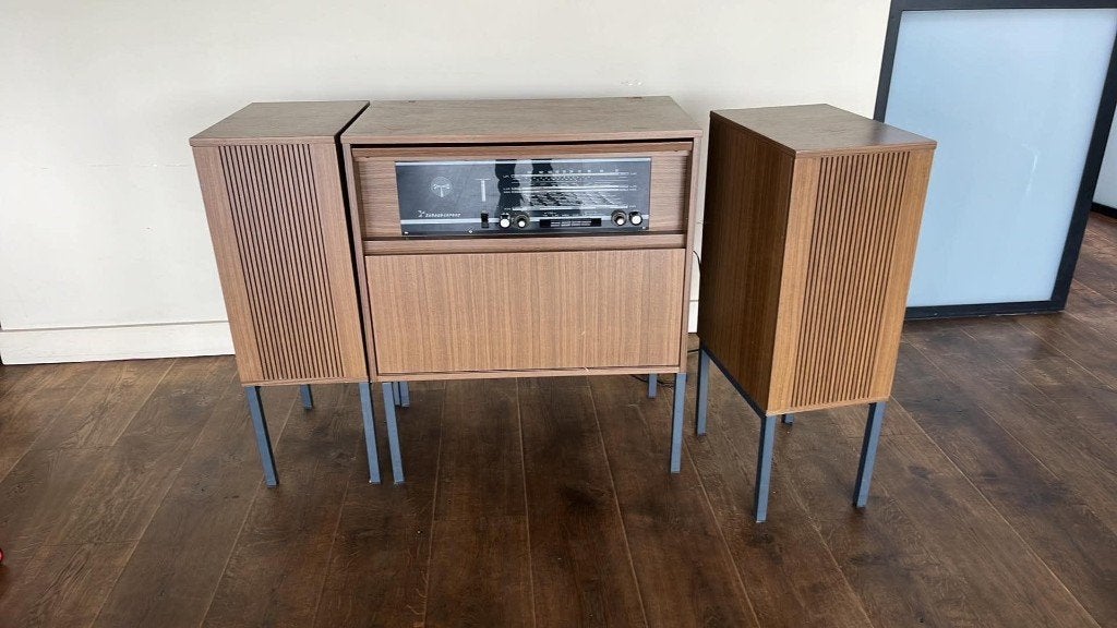 Vintage radio met platen speler, TV, Hi-fi & Vidéo, Radios, Enlèvement, Comme neuf, Radio