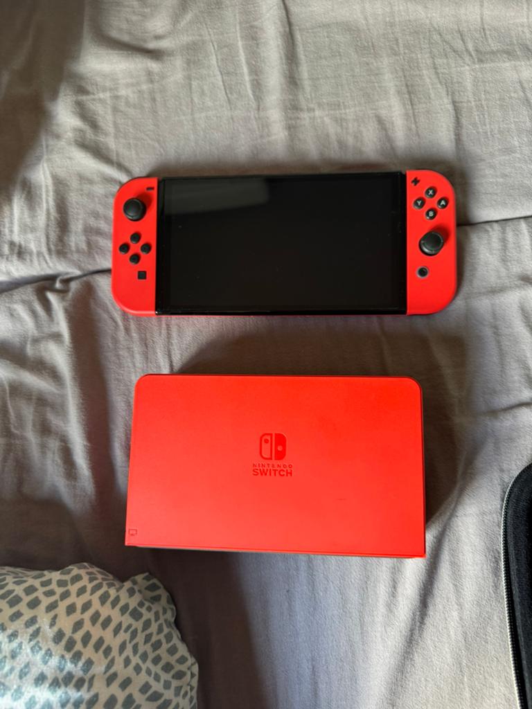 Nintendo swich OLED, Consoles de jeu & Jeux vidéo, Jeux | Nintendo Switch, Enlèvement, Comme neuf