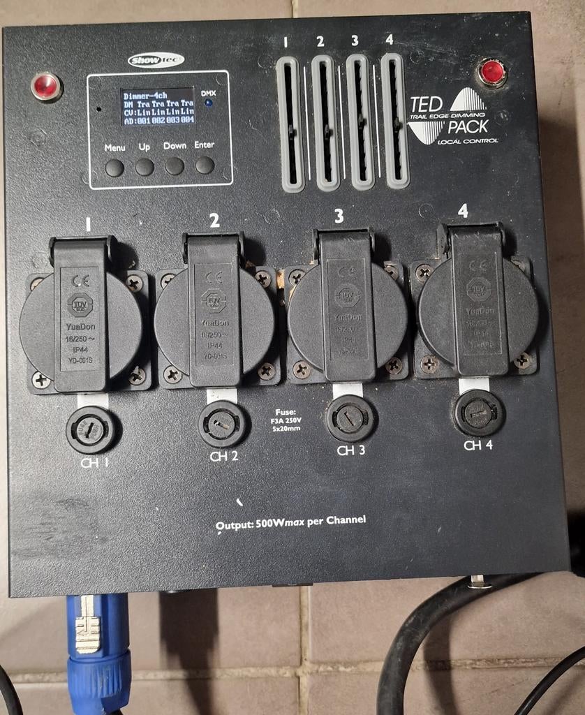 Showtec Ted Pack 4 canaux 2000w, Musique & Instruments, Enlèvement ou Envoi, Utilisé, Autres types