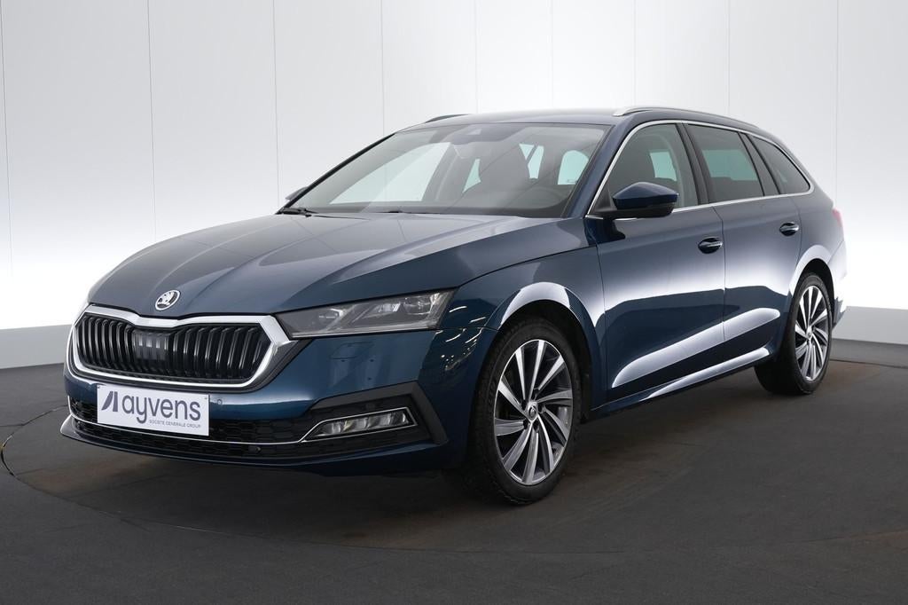 (2BJL012) SKODA OCTAVIA COMBI, Auto's, Skoda, Stof, Gebruikt, Euro 6, Blauw