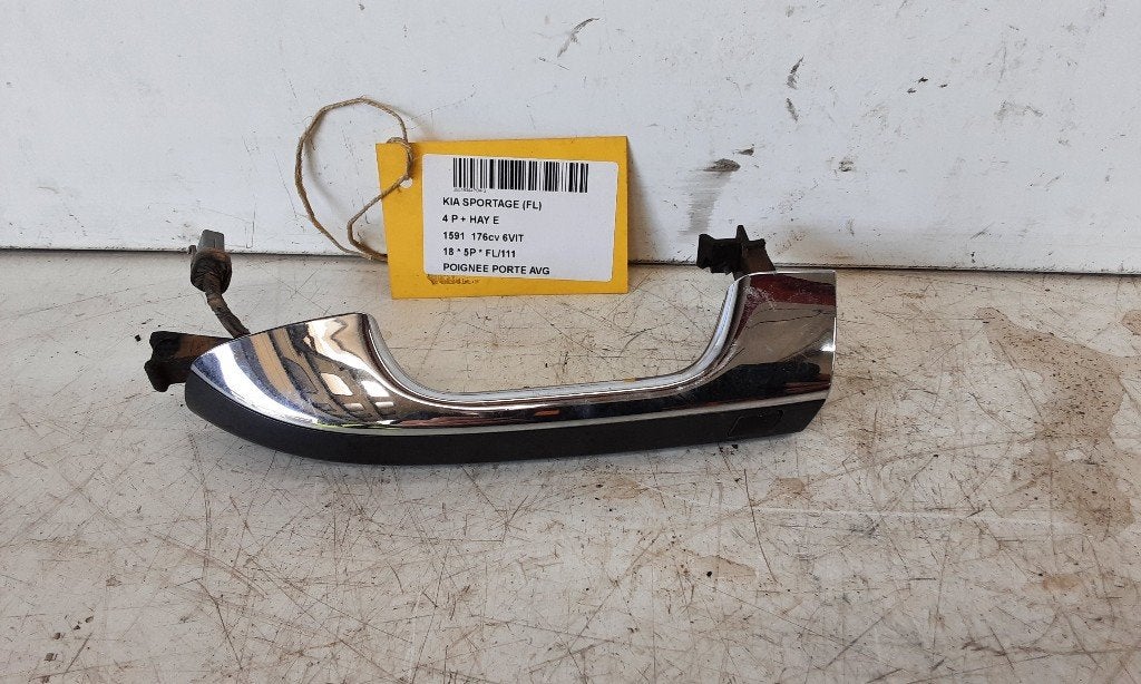 PORTIERGREEP BUITEN LINKS VOOR Kia Sportage (QL), Theodor-Heuss-Allee 11
60486  Frankfurt am Main, DE, Kia Deutschland GmbH, Gebruikt