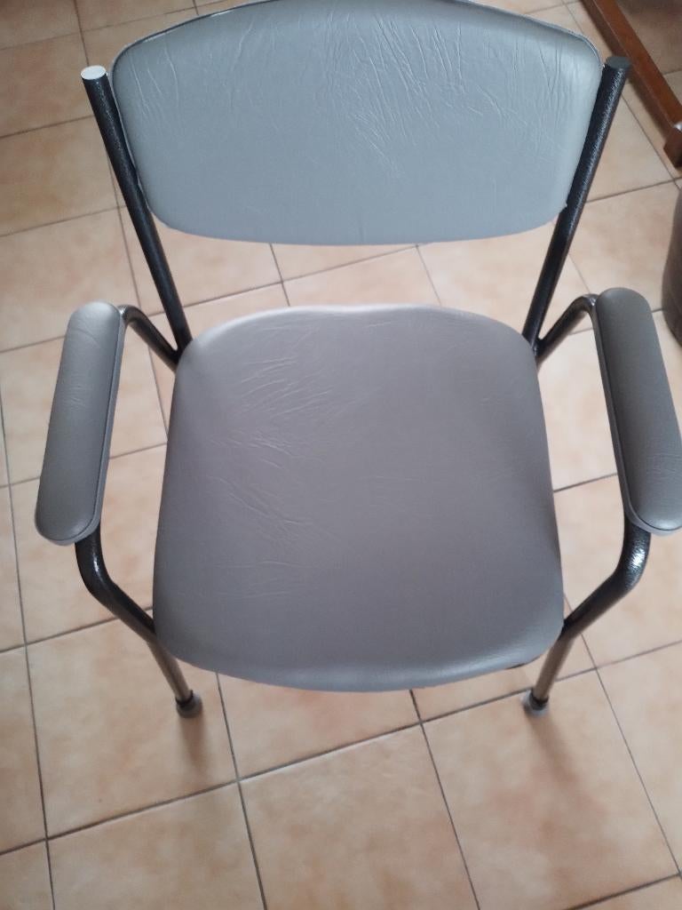 Chaise de toilette Scholten (1 mois), Divers, Matériel Infirmier, Enlèvement, Comme neuf