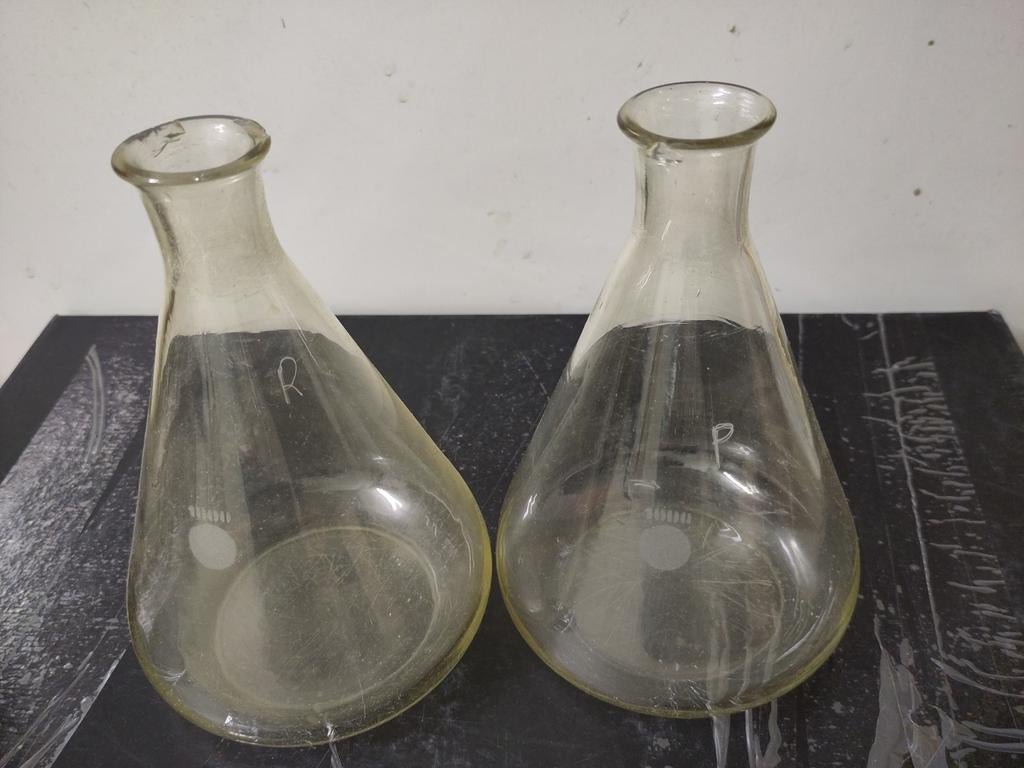 2x Flacon Erlenmeyer 1000 ml — verre de laboratoire vintage, Enlèvement