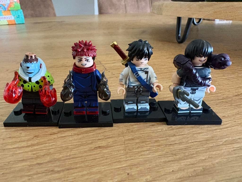 Minifigures jujutsu kaisen, Enlèvement ou Envoi, Comme neuf, Lego