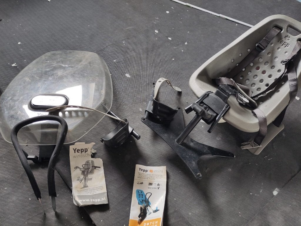 Urban arrow adapter en fietsstoeltje, Enlèvement, Utilisé, Siège avant, Yepp (Thule)