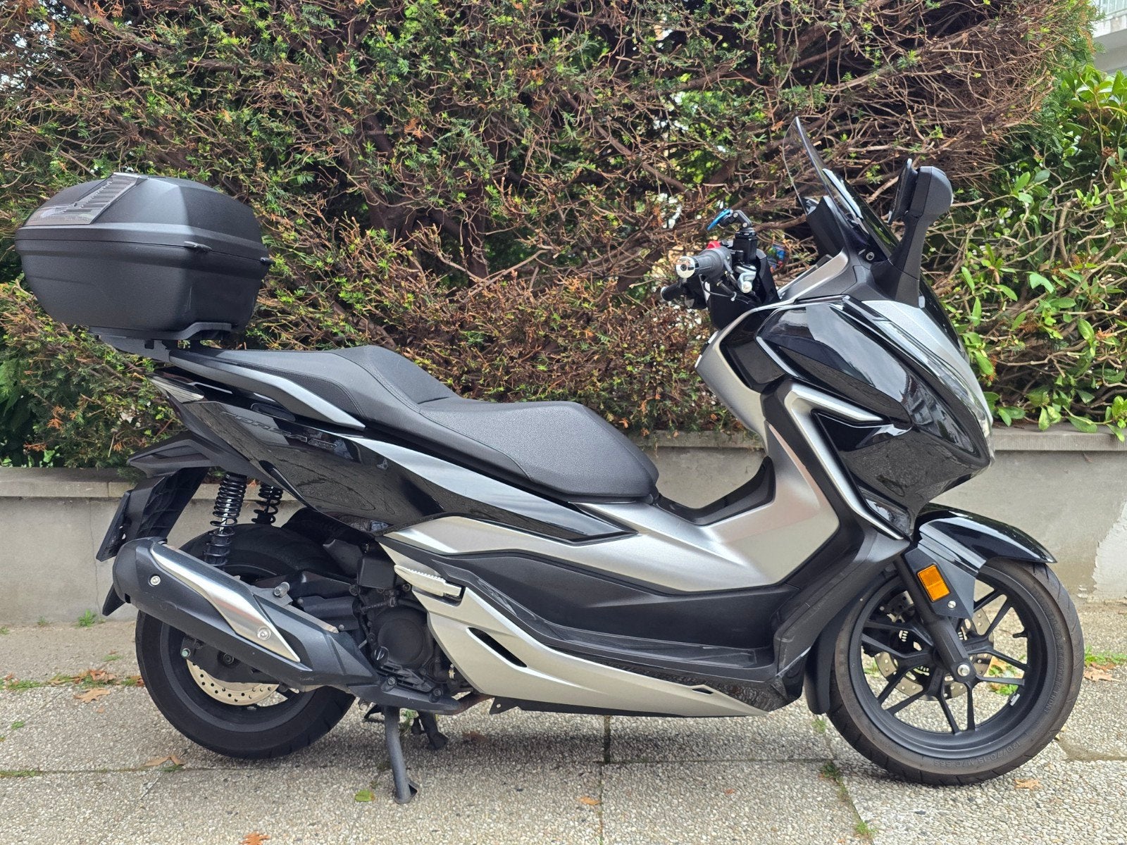 Honda Forza 300 Très bon état 12.700 km - 11/2021, Particulier, Scooter, Poignées chauffantes