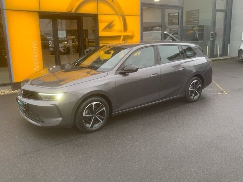 Opel Astra avigatie, Achteruitrijcamera , sensoren Voor en, Zwart, Blauw, https://public.car-pass.be/vhr/c5ab3cba-c9aa-4227-ba7c-5fc459c841af