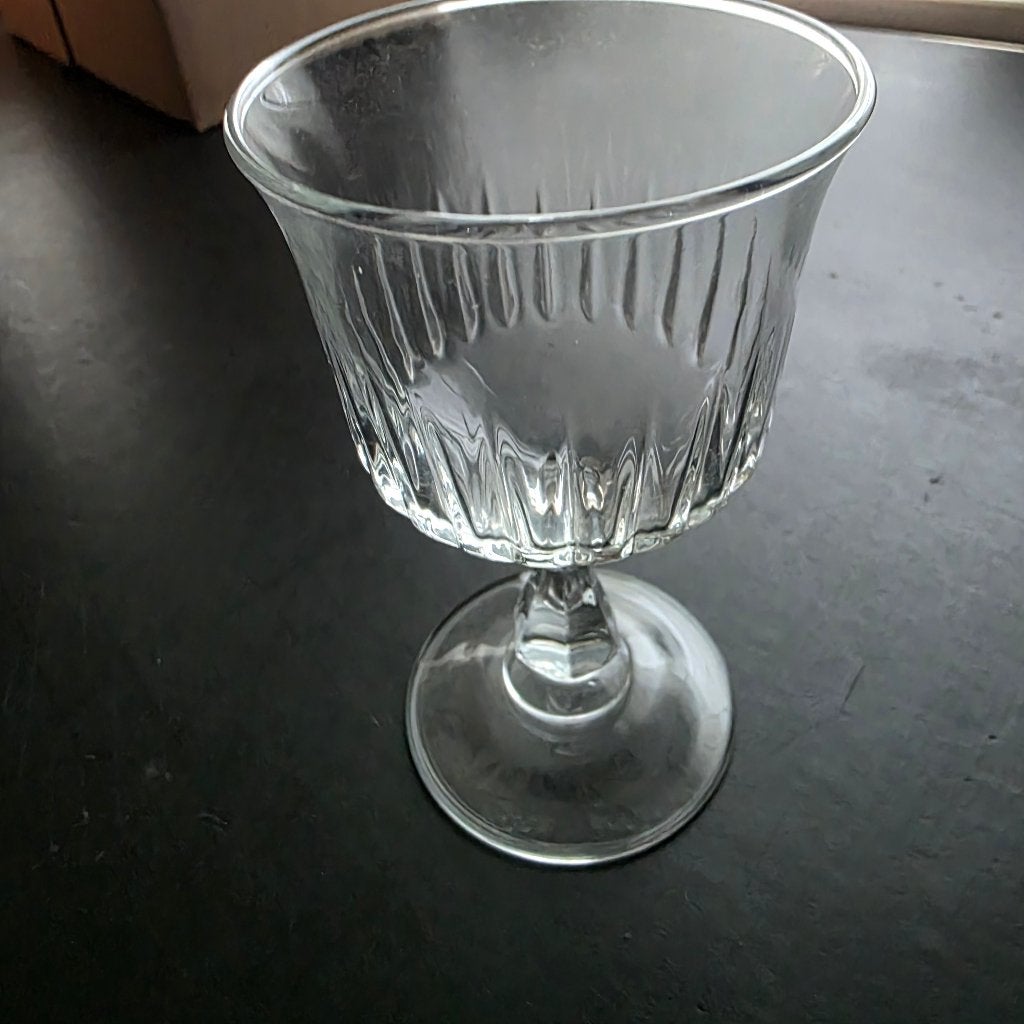 3 ANTIEKEN WIJNGLAZEN MET RIBBELS TE KOOP, Verzamelen, Ophalen of Verzenden, Zo goed als nieuw, Overige typen