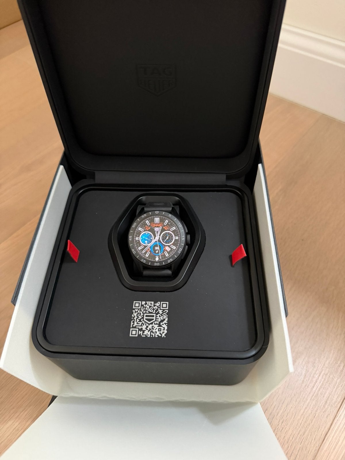 TAG Heuer Connected Modular 45 (SBR8A), Bijoux, Sacs & Beauté, Montres | Hommes, Comme neuf, Montre-bracelet, TAG Heuer, Autres matériaux