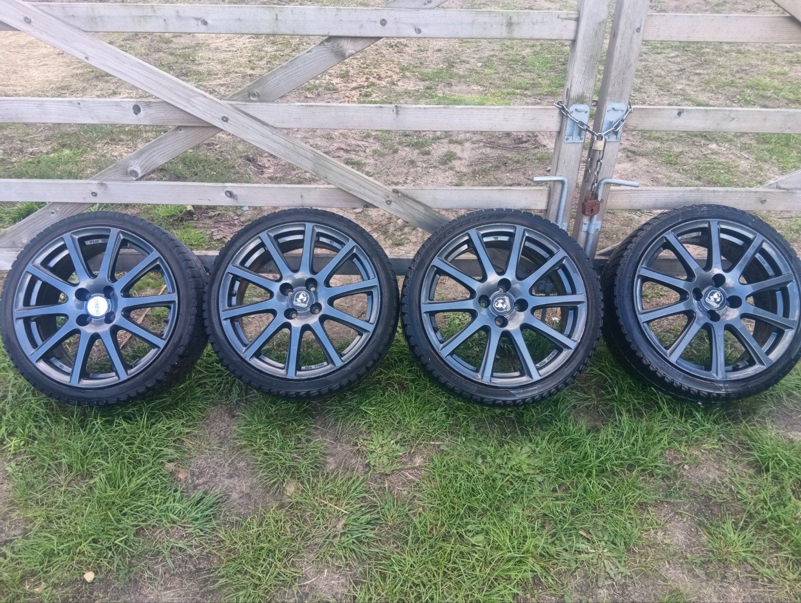 17 inch Abarth velgen - 4x98 - 205/40R17, Auto-onderdelen, Ophalen, Banden en Velgen, 17 inch, Bestelwagen