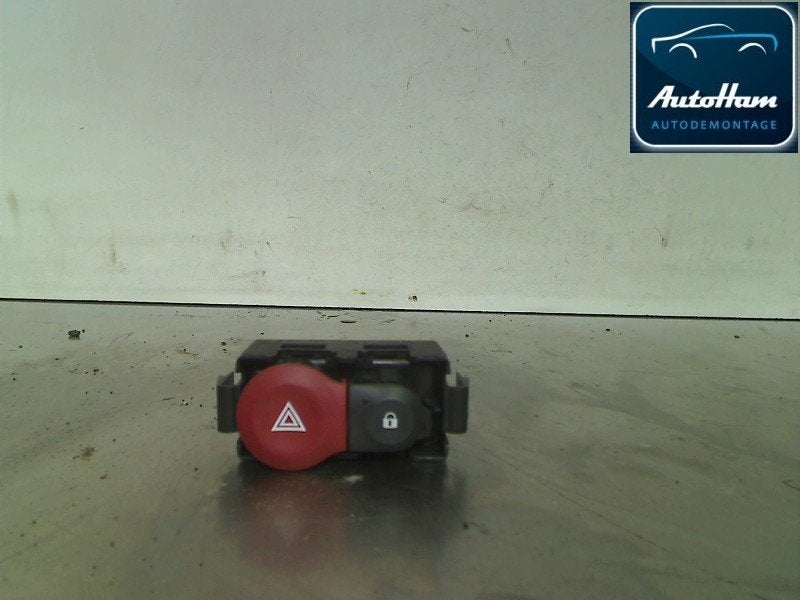 ALARMLICHTEN SCHAKELAAR Renault Clio III (BR / CR), Dhr. J. Ham, Gebruikt, Renault, Administratie@autoham.nl
