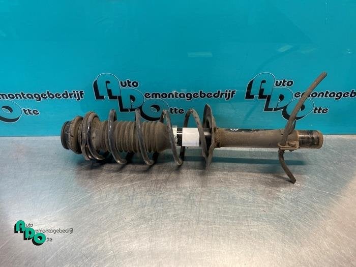 Schokdemper links-voor van een Citroen C1 (C1 08-), Gebruikt, -, Ophalen of Verzenden, -
