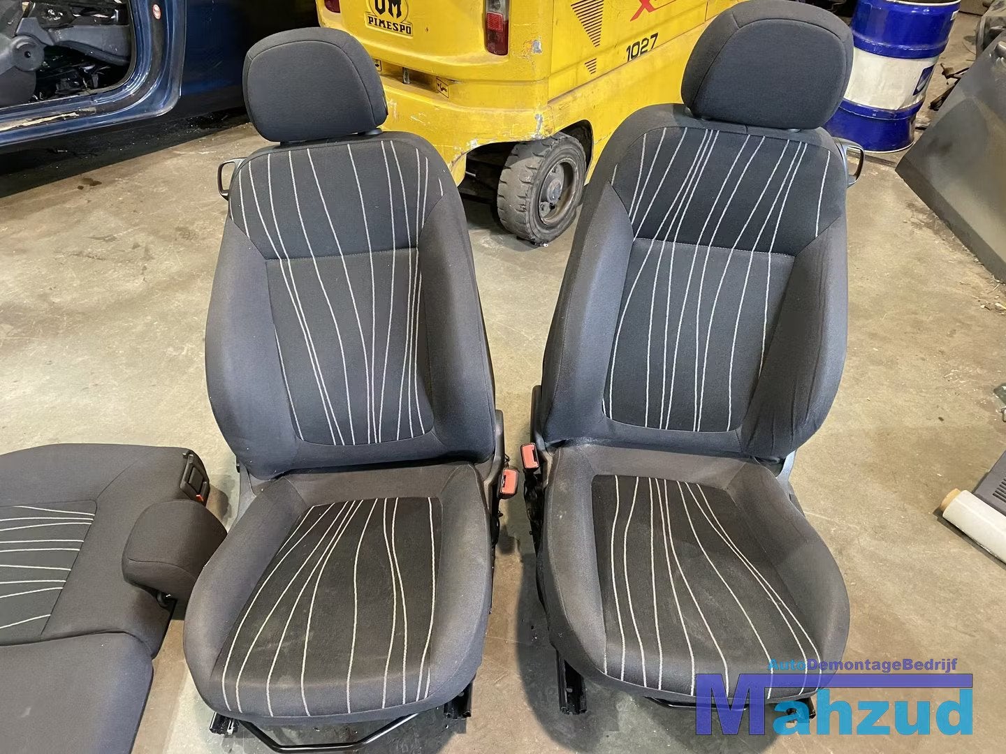 2011 Opel Corsa D compleet interieur voorstoelen achterbank, Opel Automobile GmbH, Opel, Bahnhofsplatz 1
65423  Russelsheim am Main, DE