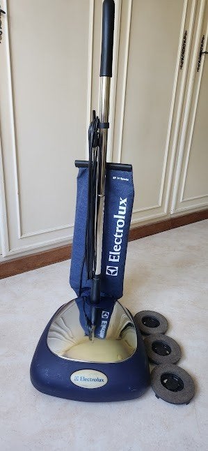Cireuse parquet et aspirateur Electrolux 3 brosses 3 feutres, Enlèvement, Utilisé