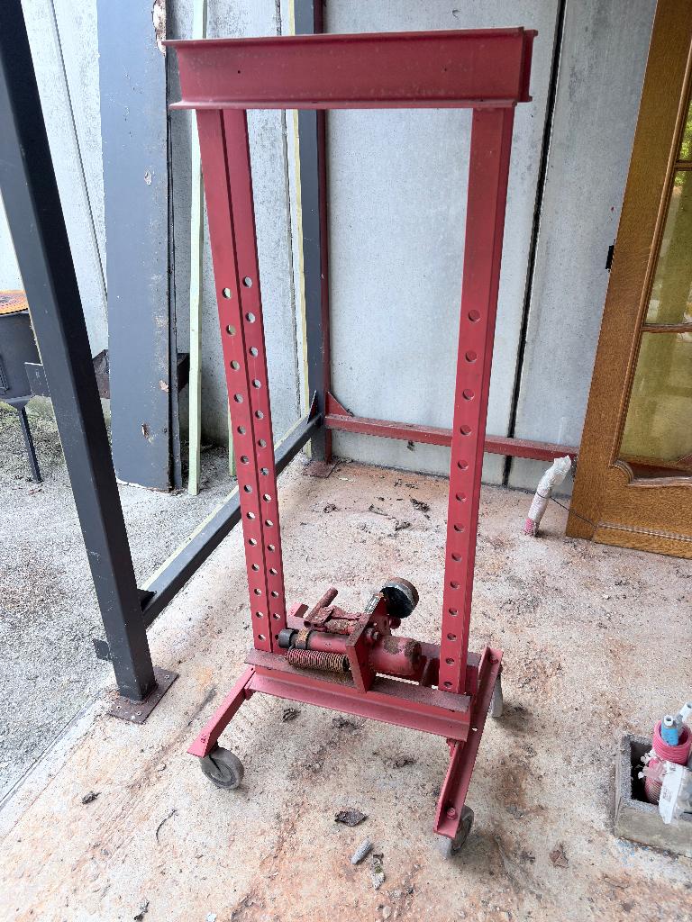 hydraulische pers, Ophalen