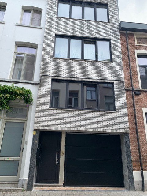 Ruim, licht appartement in het hartje van Mechelen, 50 m² of meer, Mechelen
