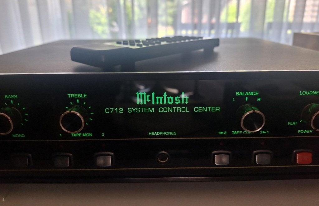 McIntosh C712 in topstaat en geserviced, Audio, Tv en Foto, Versterkers en Ontvangers, Ophalen of Verzenden, Zo goed als nieuw