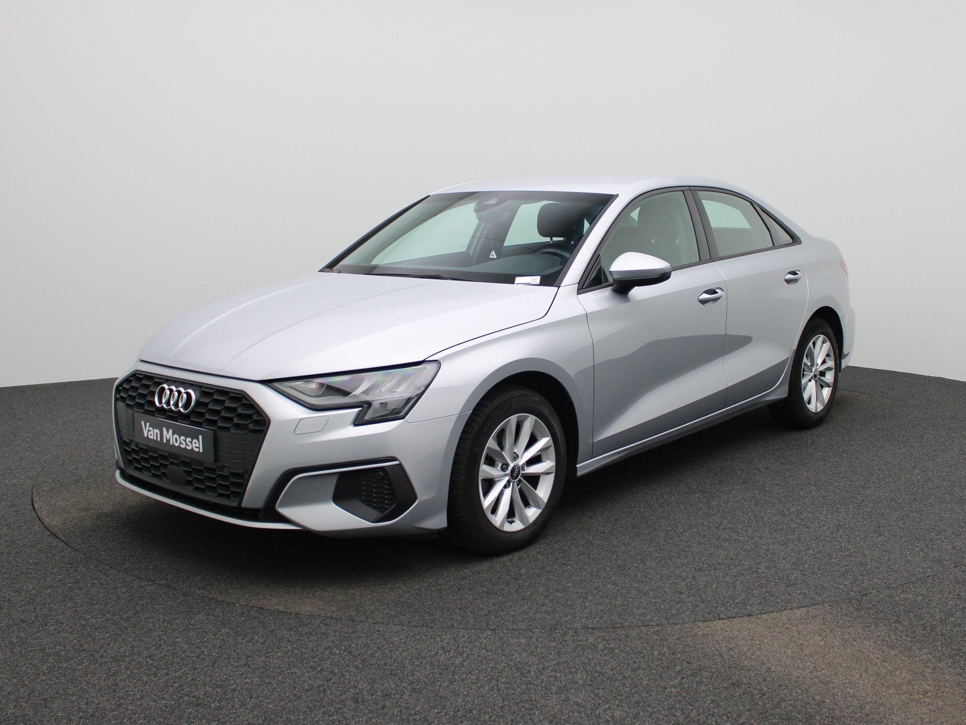 Audi A3 Berline 2.0 TDi 30 85kW Attraction PDC V+A | Bluetoo, Voorwielaandrijving, 4 deurs, Stof, Gebruikt