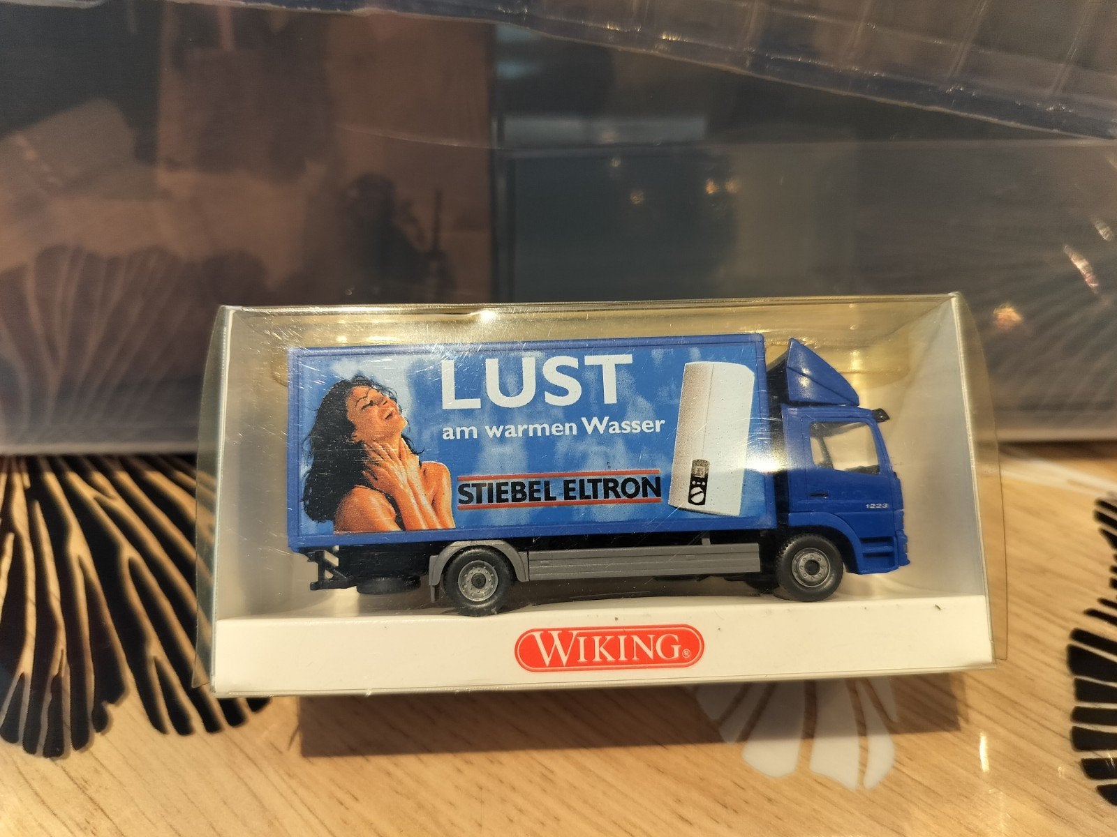 Wiking H0 Mercedes Atego Stiebel Eltron 1/87, Hobby & Loisirs créatifs, Enlèvement ou Envoi, Neuf, Bus ou Camion, Wiking