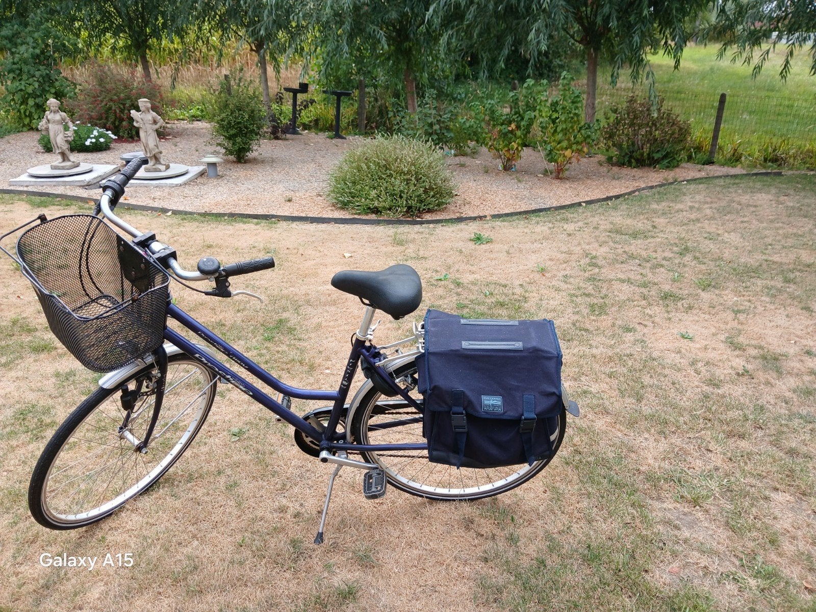 vélo de ville + panier + sacoche de vélo + cadenas, Enlèvement, Comme neuf