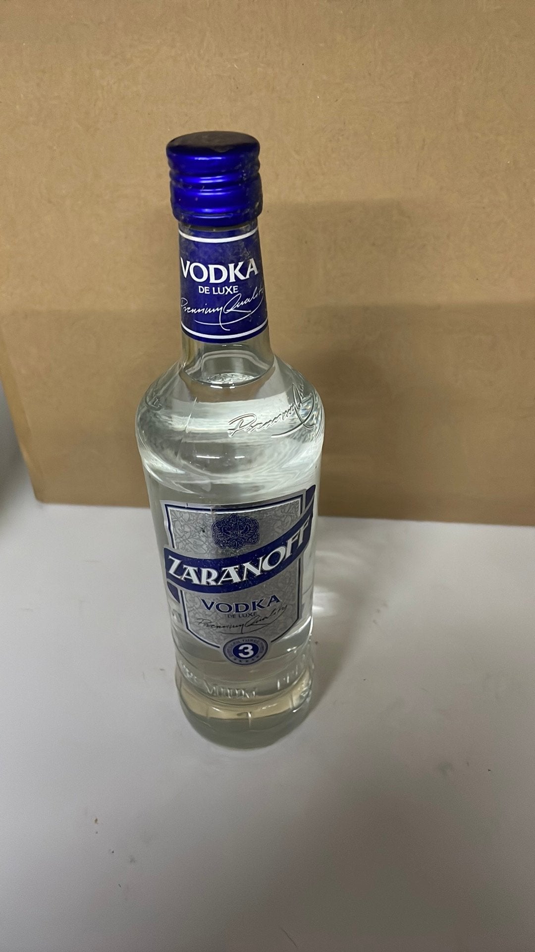 Vodka Zaranoff, Ophalen