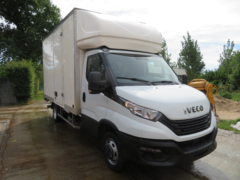 Iveco Daily 35C16 3.0 - Bakwagen - 139.415km - 2023 - €6d, Autos, https://public.car-pass.be/vhr/5b309f3c-256e-44a5-9d29-9bc0f82be44d