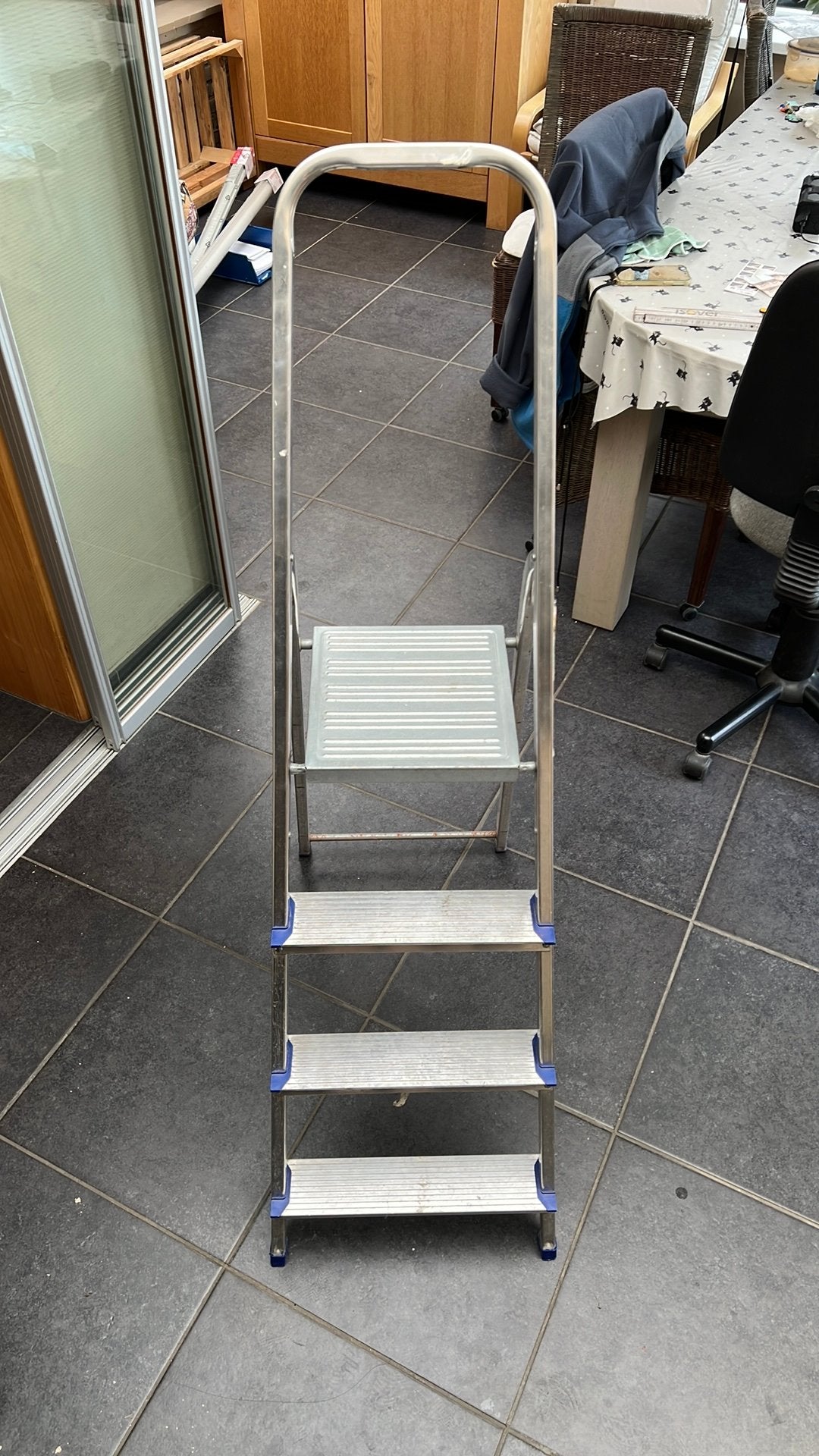 Metalen trapje, Doe-het-zelf en Bouw, Ladders en Trappen, Ophalen, Zo goed als nieuw