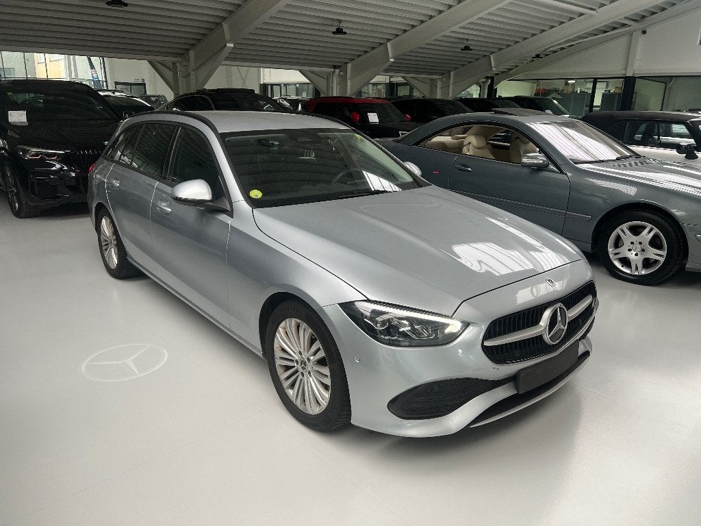 Mercedes c200d bj2022 nieuw model virtual airco navi, Auto's, Automaat, 4 deurs, 4 cilinders, Lichtsensor