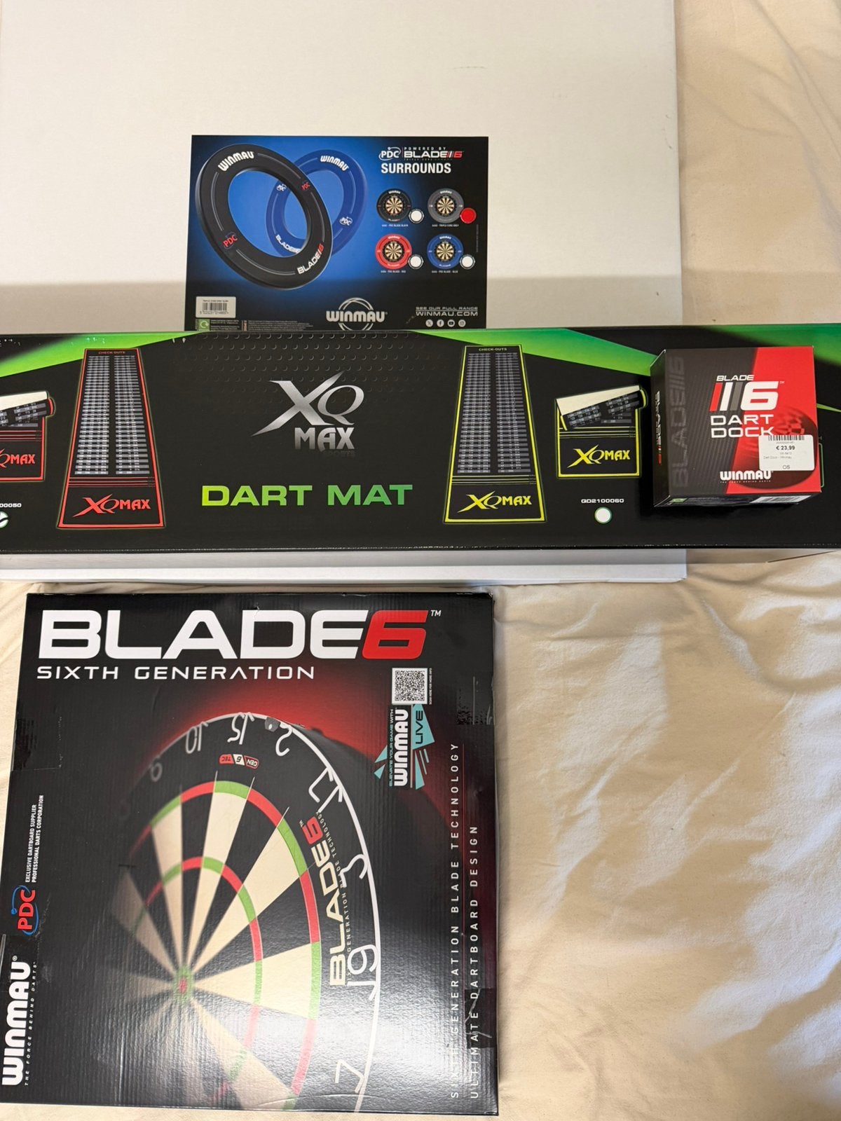 Blade 6 Dartbord + Surrounds + Dock + Dart Mat, Sport en Fitness, Ophalen, Nieuw, Overige typen